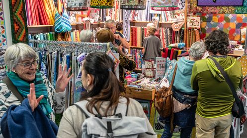 Auf dem Bild ist die Ausstellung der KREATIVMESSE in der Messe Innsbruck. 